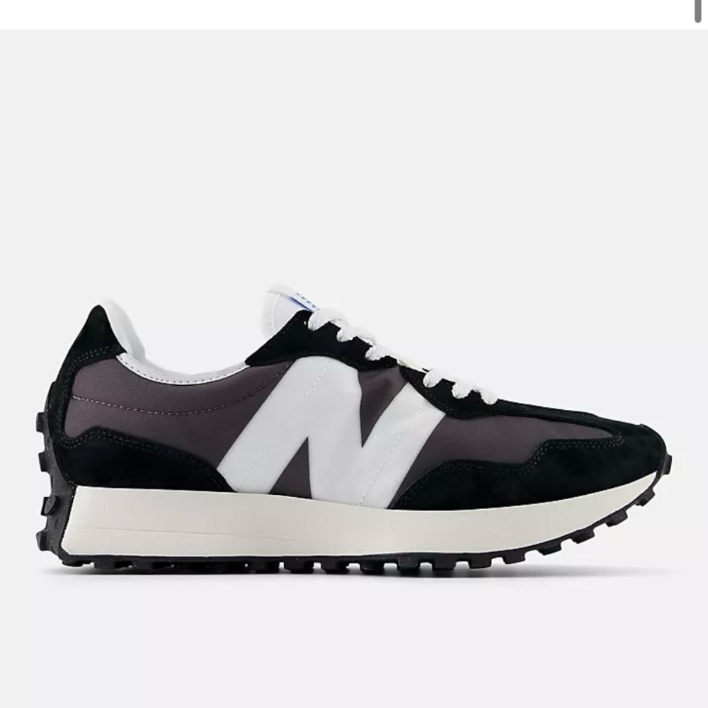 New Balance Black and Gray Sneakers